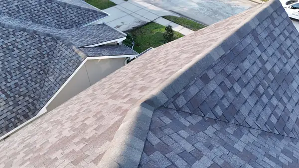 Weatherwood laminate roof on a one-story home in northwest Houston
