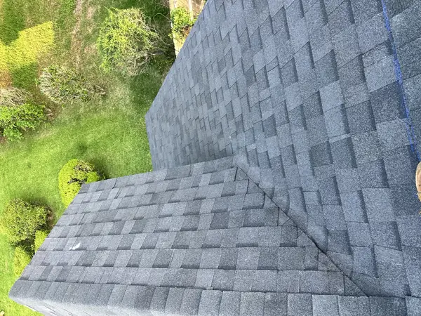 Low hip roof with new shingles in Oak Forest, Houston