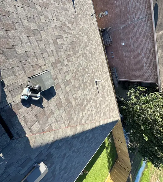 Side slope of the completed roof from above