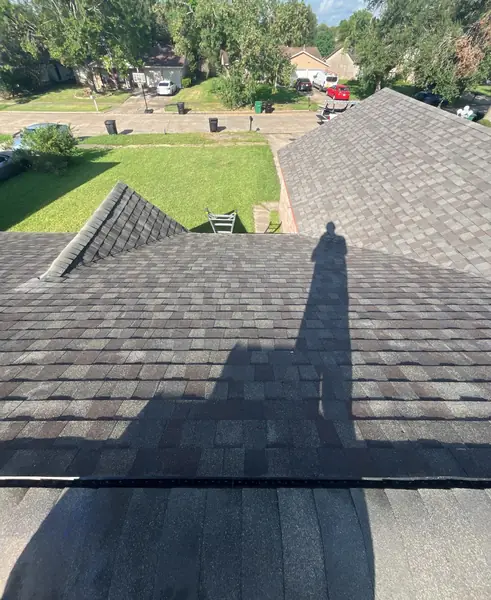 Side elevation of a Houston home with a new roof