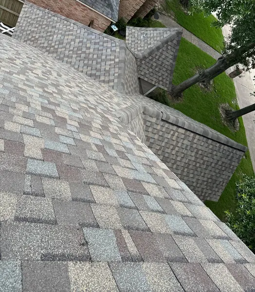 Shingle field on the steep upper slope