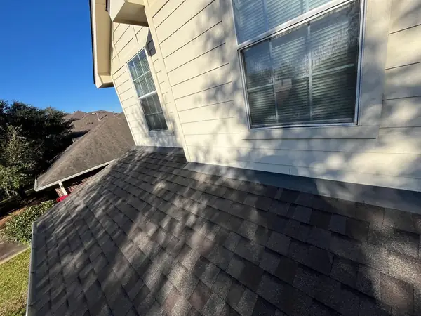 Front slope of a replaced roof in Rosharon 77583