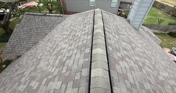 Driftwood laminate roof on a one-story Houston home in 77064