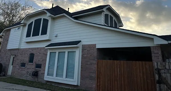 Side elevation of a replaced roof in League City, TX
