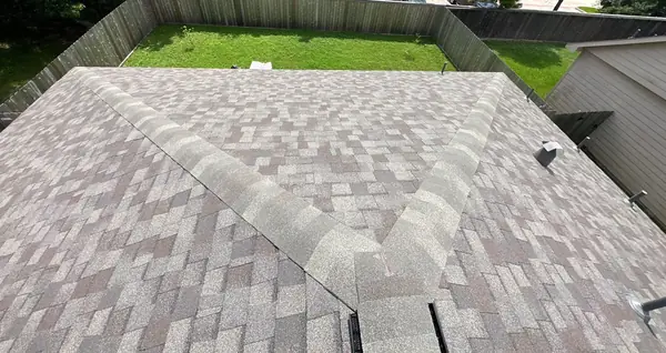 Shingle field and hip on the finished roof